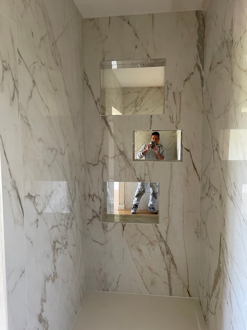 CHRISNOV — Photos 1
